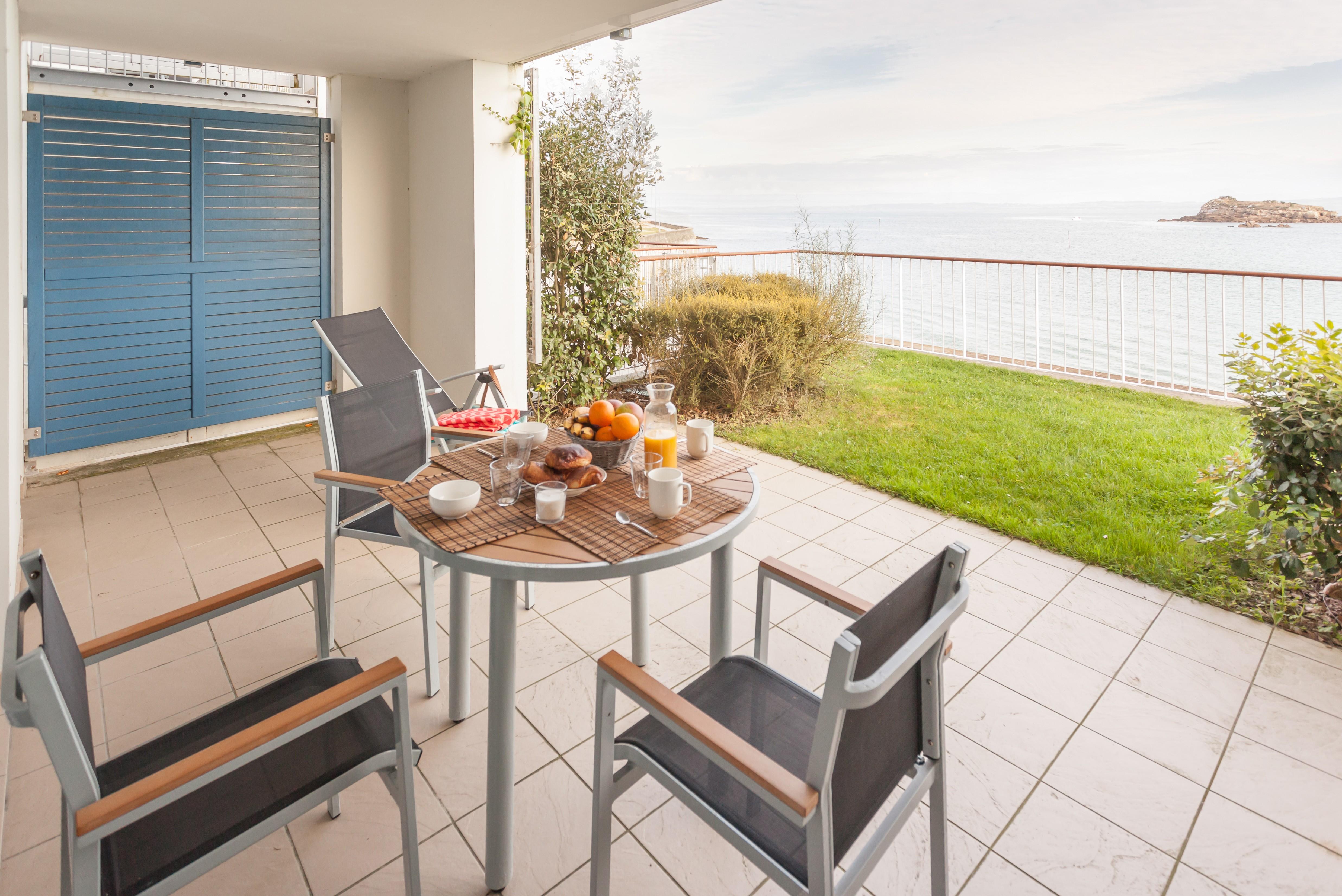 Résidence Pierre&Vacances Premium Le Coteau et la Mer Tréboul Exterior foto